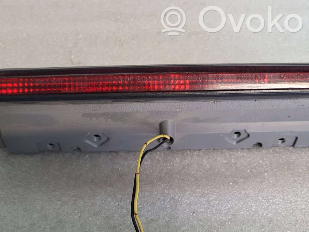 Subaru Forester SF Third/center stoplight 