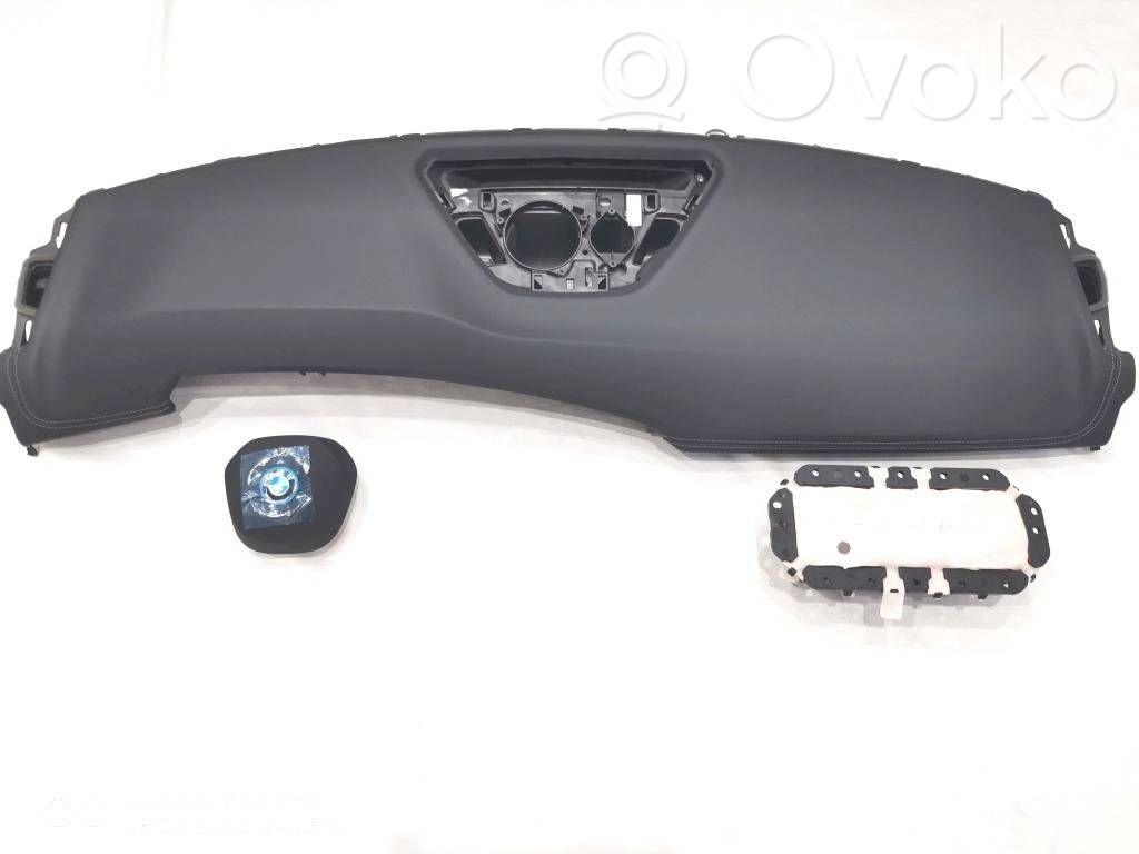 BMW X1 U11 Panelė 