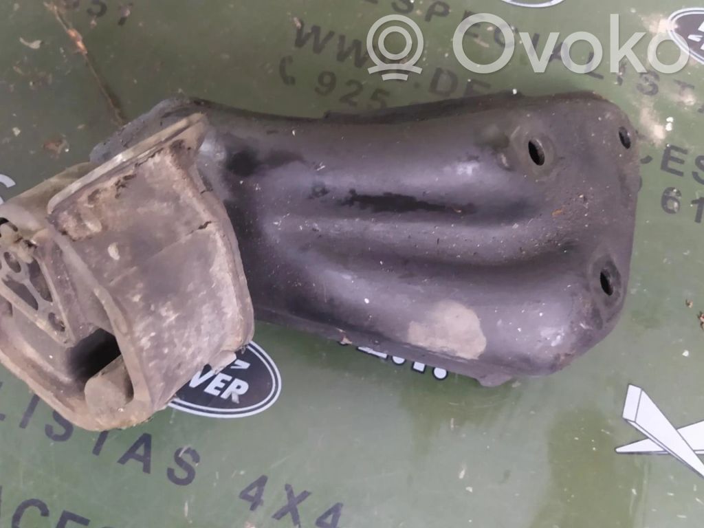 Engine mount bracket   SOPORTEMOTOR