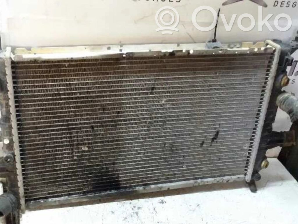 Opel Zafira A Jäähdyttimen lauhdutin 