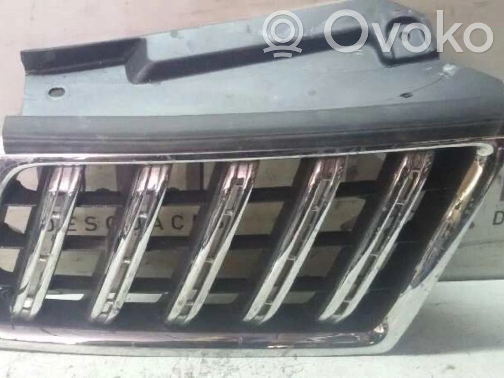 Mitsubishi L200 Atrapa chłodnicy / Grill 