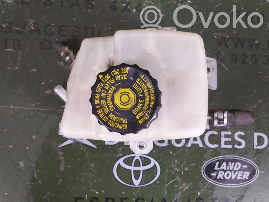 Ohjaustehostimen nestesäiliö