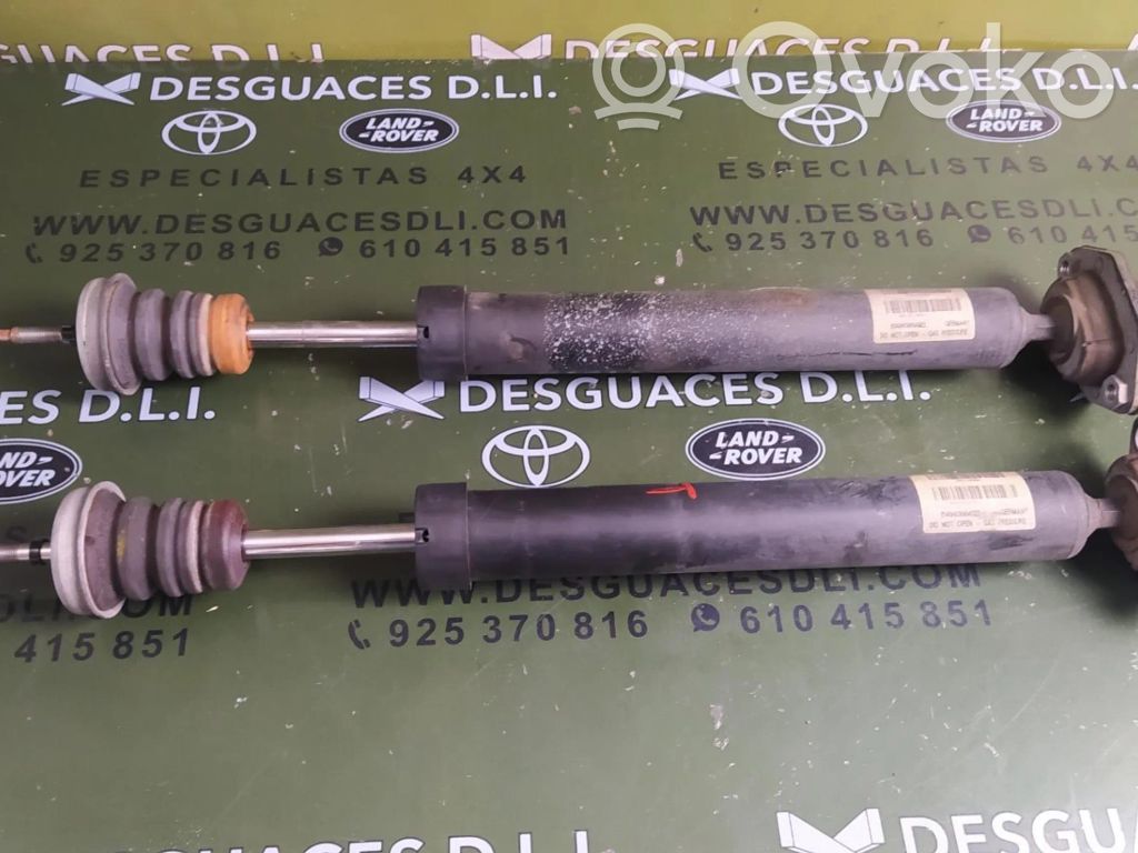 BMW 1 E81 E87 Aizmugurē amortizators 