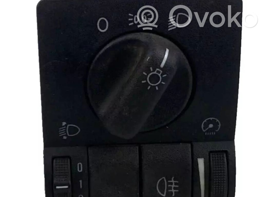 Opel Astra G Light switch 