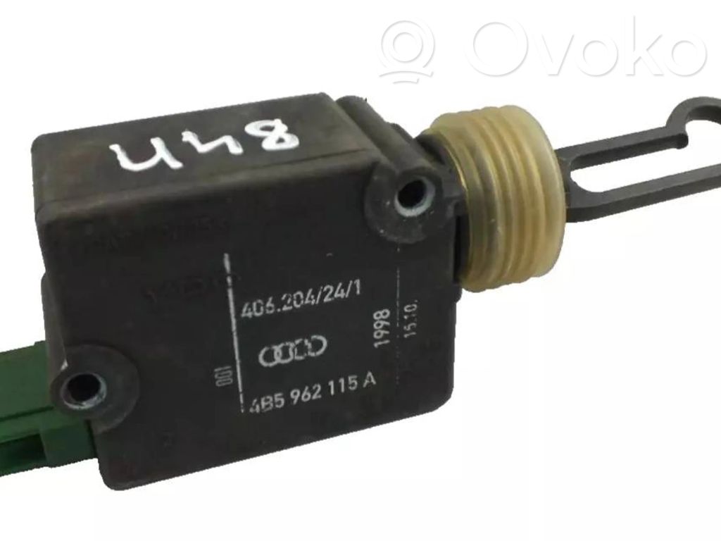 Audi A6 S6 C5 4B Centrinio užrakto varikliukas 