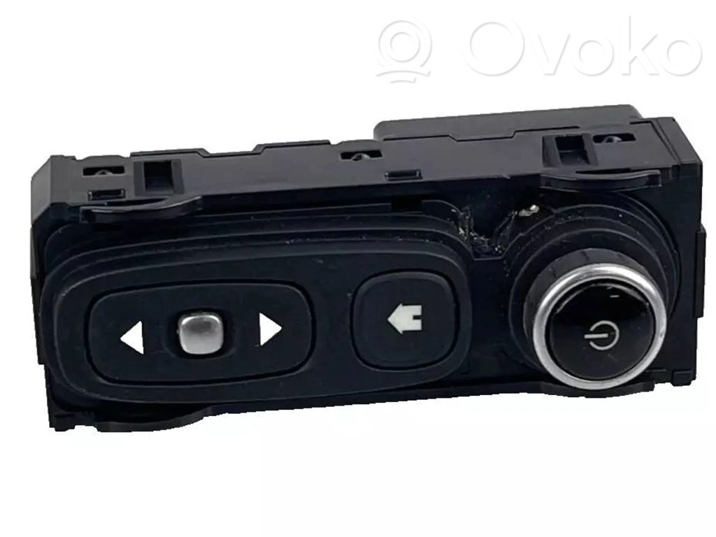 Renault Clio IV Unidad central de control multimedia 