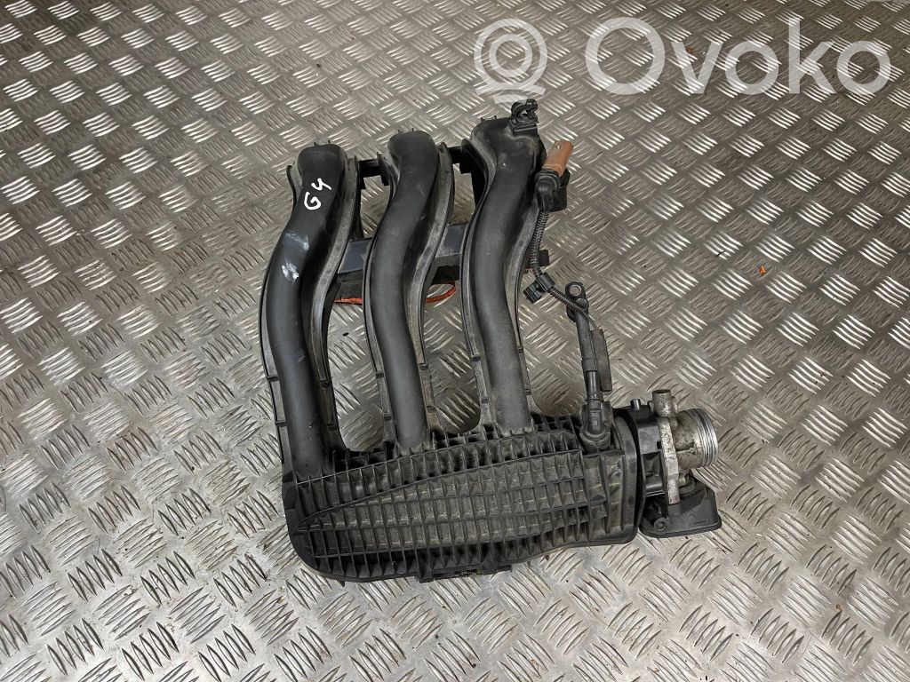 Peugeot 208 I Kolektorius įsiurbimo 