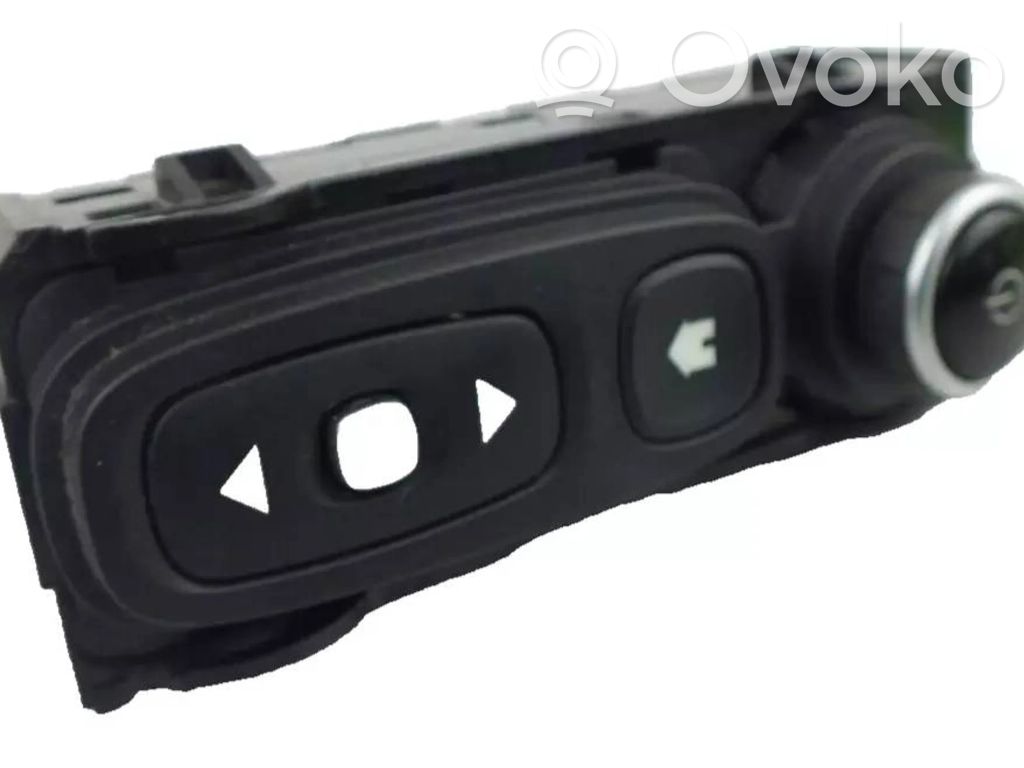 Renault Clio IV Unidad central de control multimedia 
