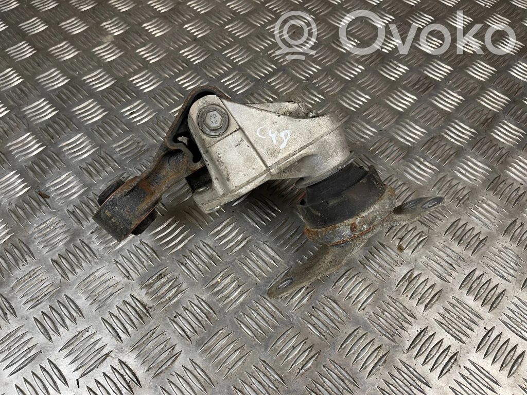 Peugeot 508 Engine mount bracket 
