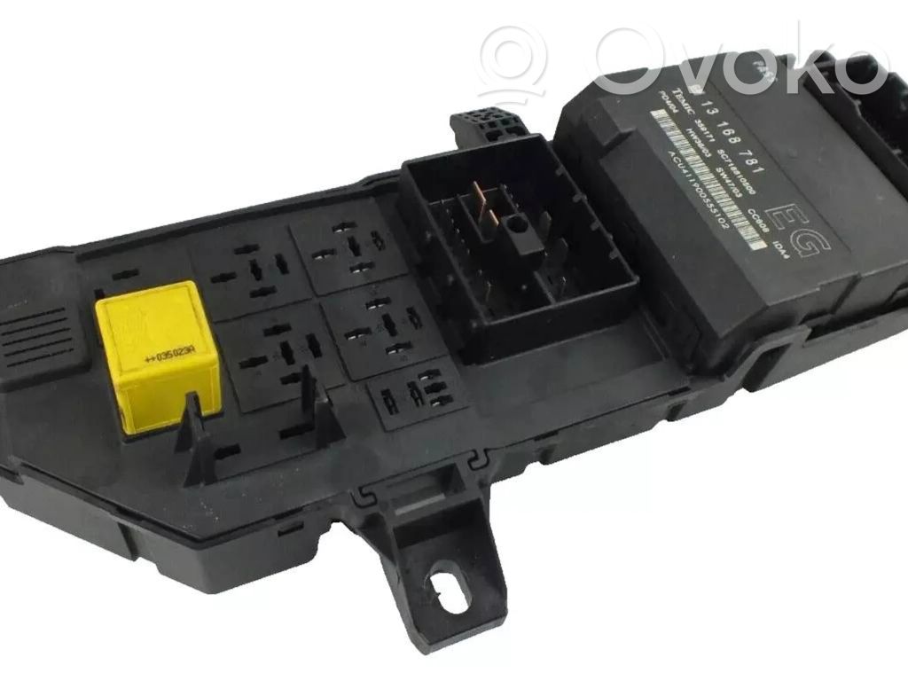 Opel Signum Fuse module 