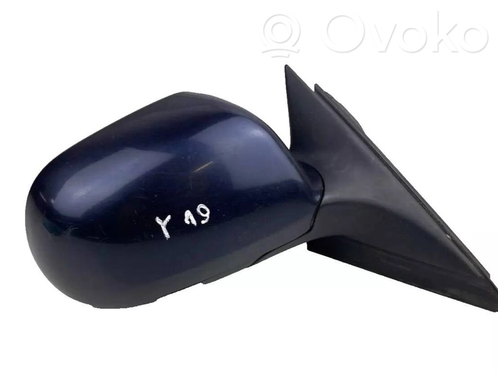 Audi A4 S4 B5 8D Front door electric wing mirror 