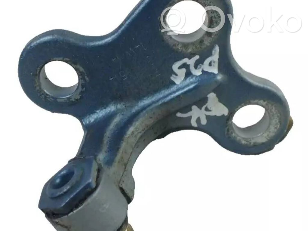 Volvo V60 Front door lower hinge 