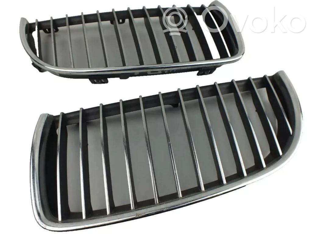 BMW X3 E83 Front bumper upper radiator grill 