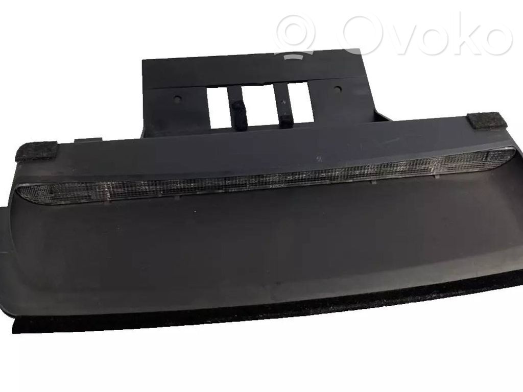 Volvo S60 Third/center stoplight 