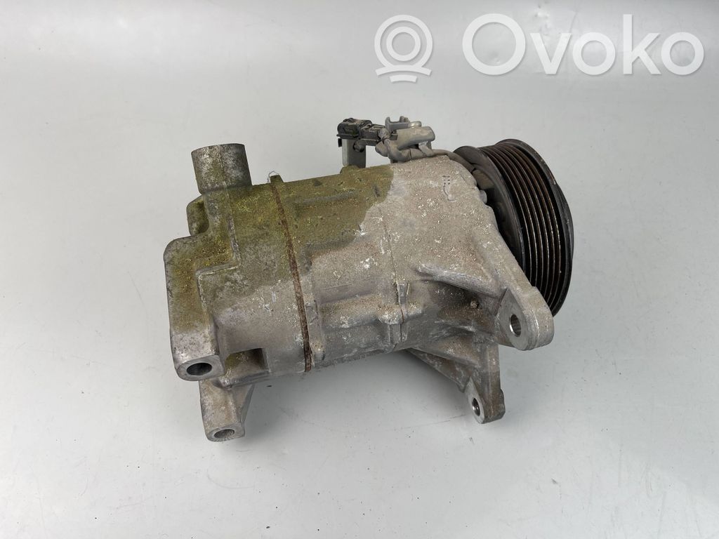 Kompresor / Sprężarka klimatyzacji A/C   926005AA0A