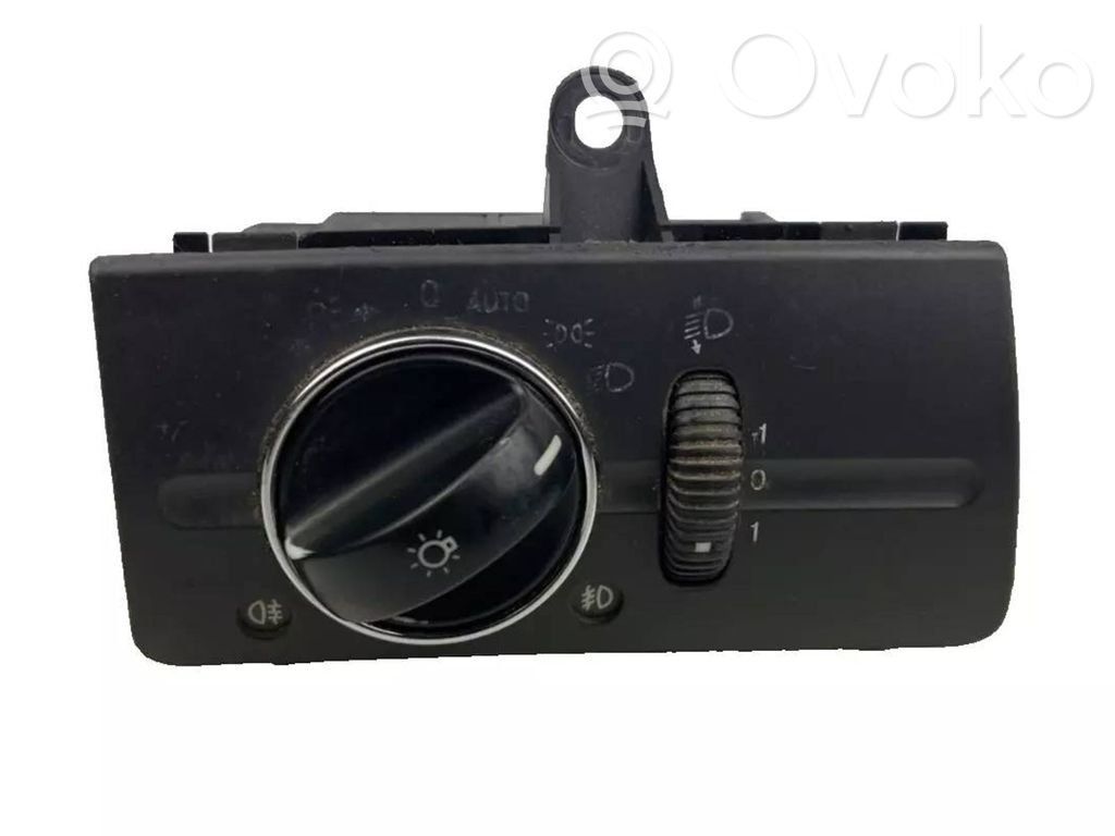 Mercedes-Benz E W211 Light switch 