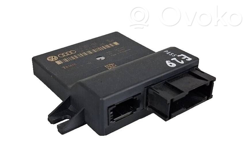 Audi Q7 4M Gateway control module 