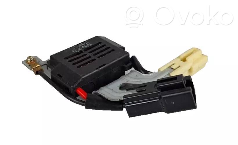 Lexus RX 450H Aerial antenna amplifier 