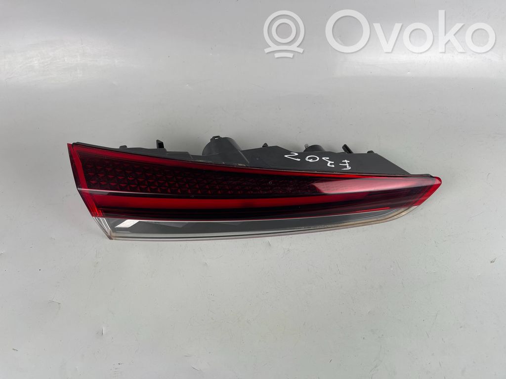 Renault Captur II Takaluukun takavalot 