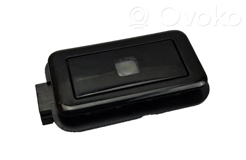 Citroen DS7 Crossback Lampka podsufitki tylna 