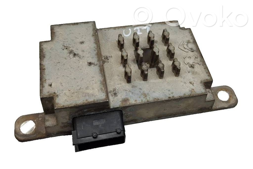 Peugeot Traveller Garso stiprintuvas 