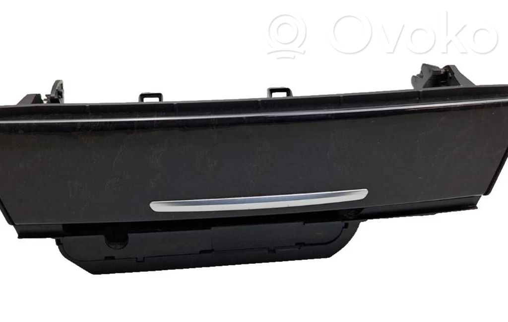BMW 7 F01 F02 F03 F04 Pelnutrauks 