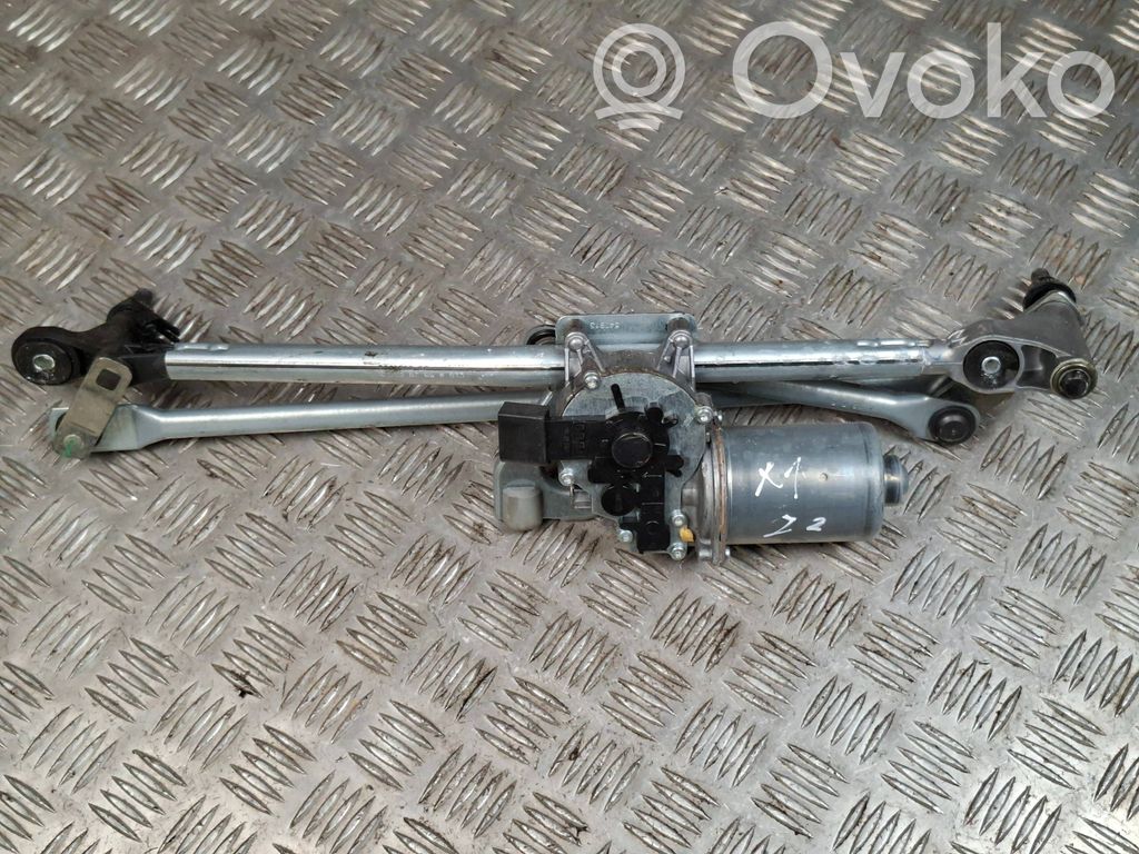 BMW X1 E84 Front wiper linkage and motor 