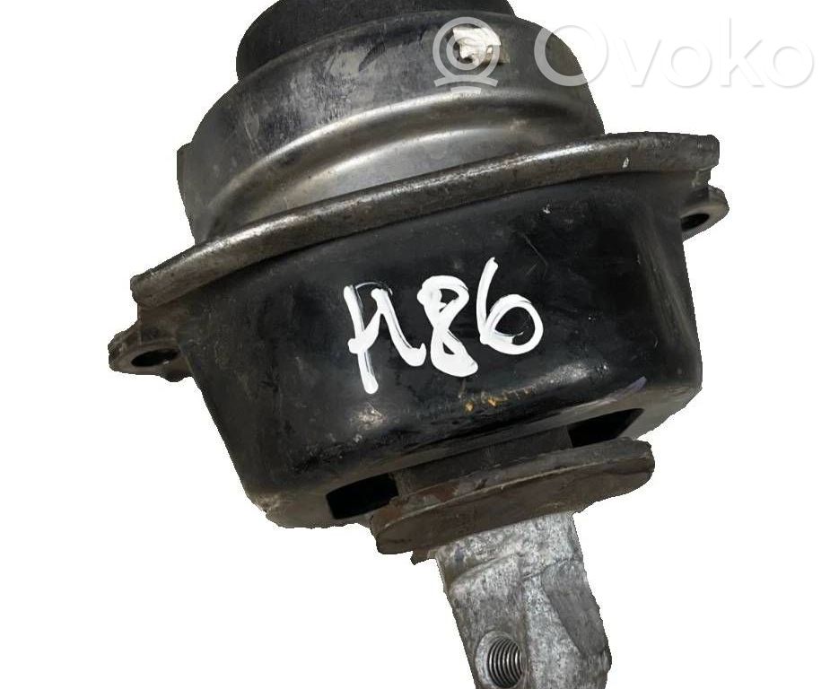 BMW X5 E70 Engine mount bracket 