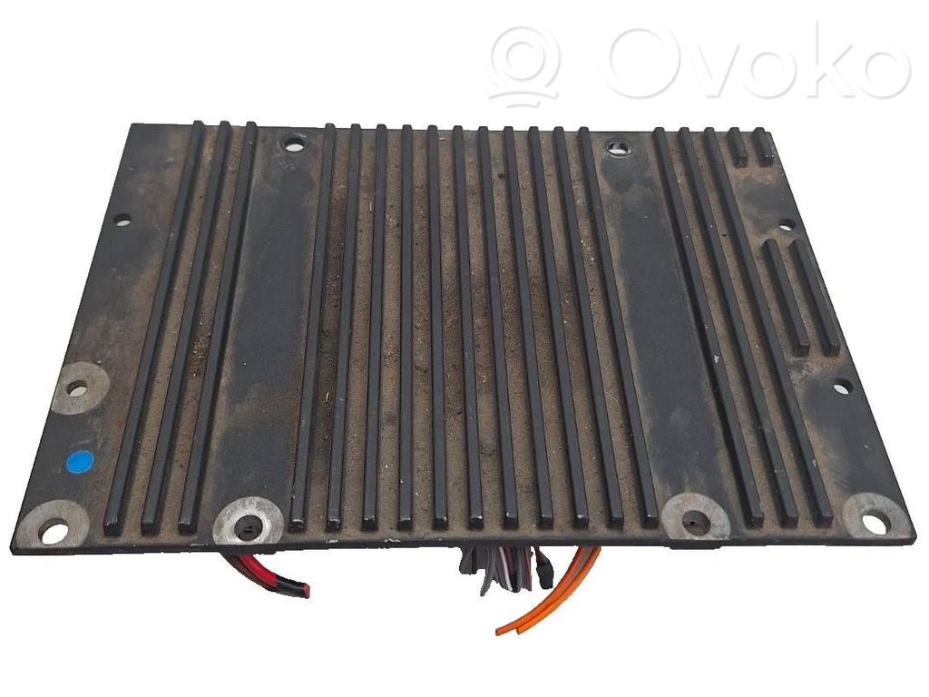 Volvo XC70 Sound amplifier 