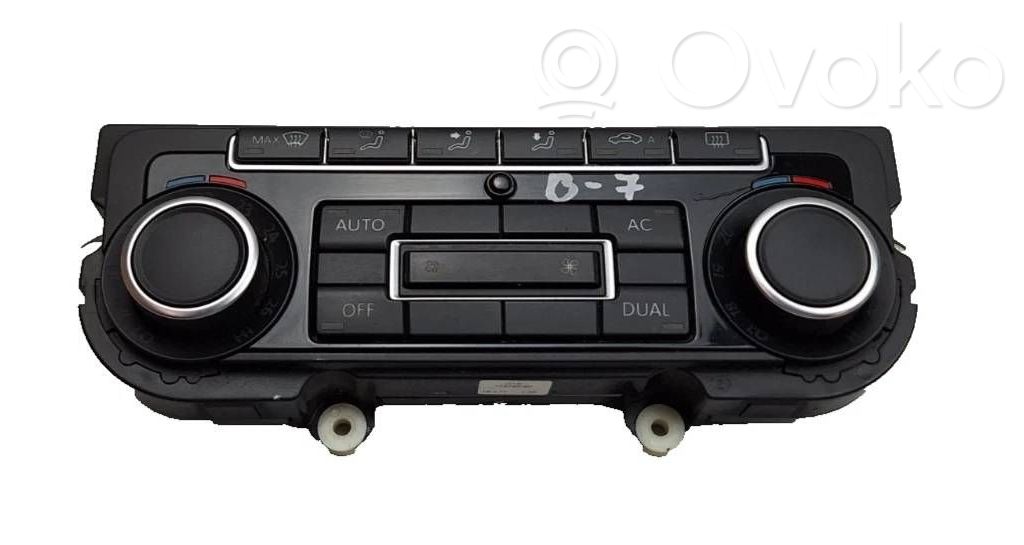 Volkswagen PASSAT B7 Climate control unit 