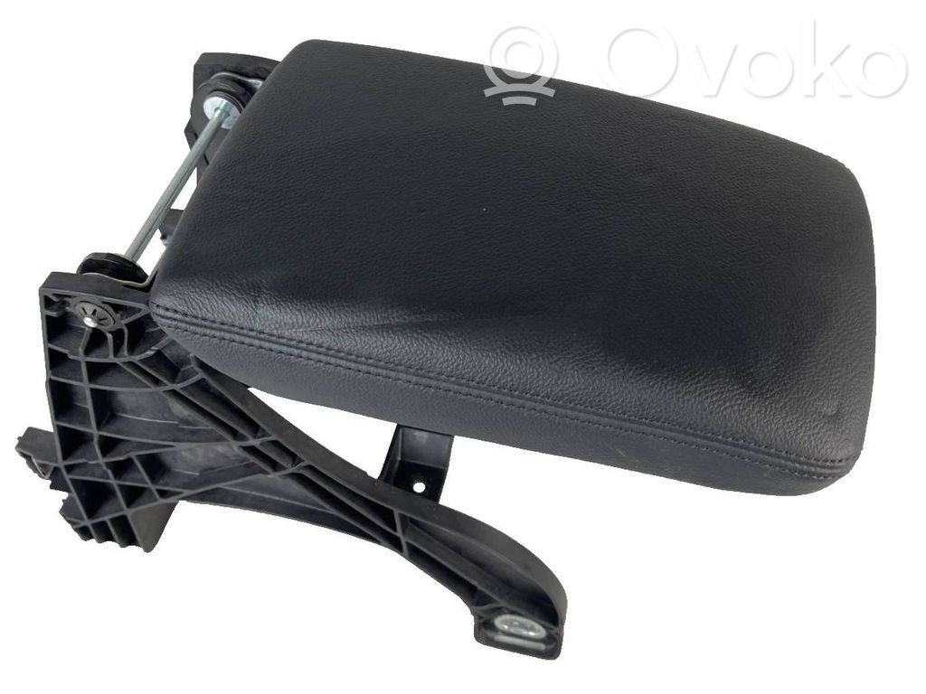 Audi A4 S4 B9 8W Armlehne 