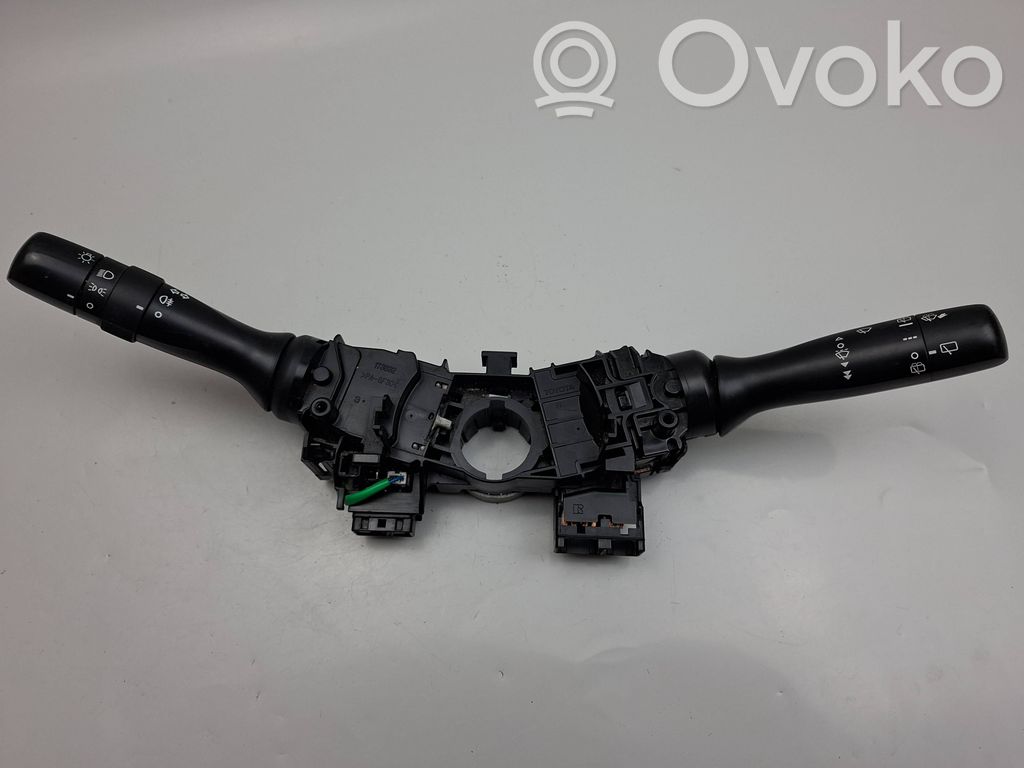 Toyota Avensis T270 Wiper turn signal indicator stalk/switch 