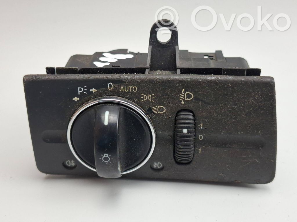 Mercedes-Benz E W211 Light switch 