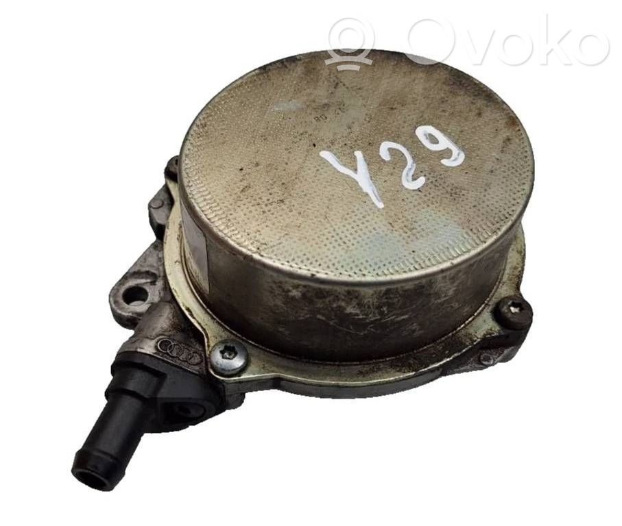 Volkswagen Touareg I Vacuum pump 
