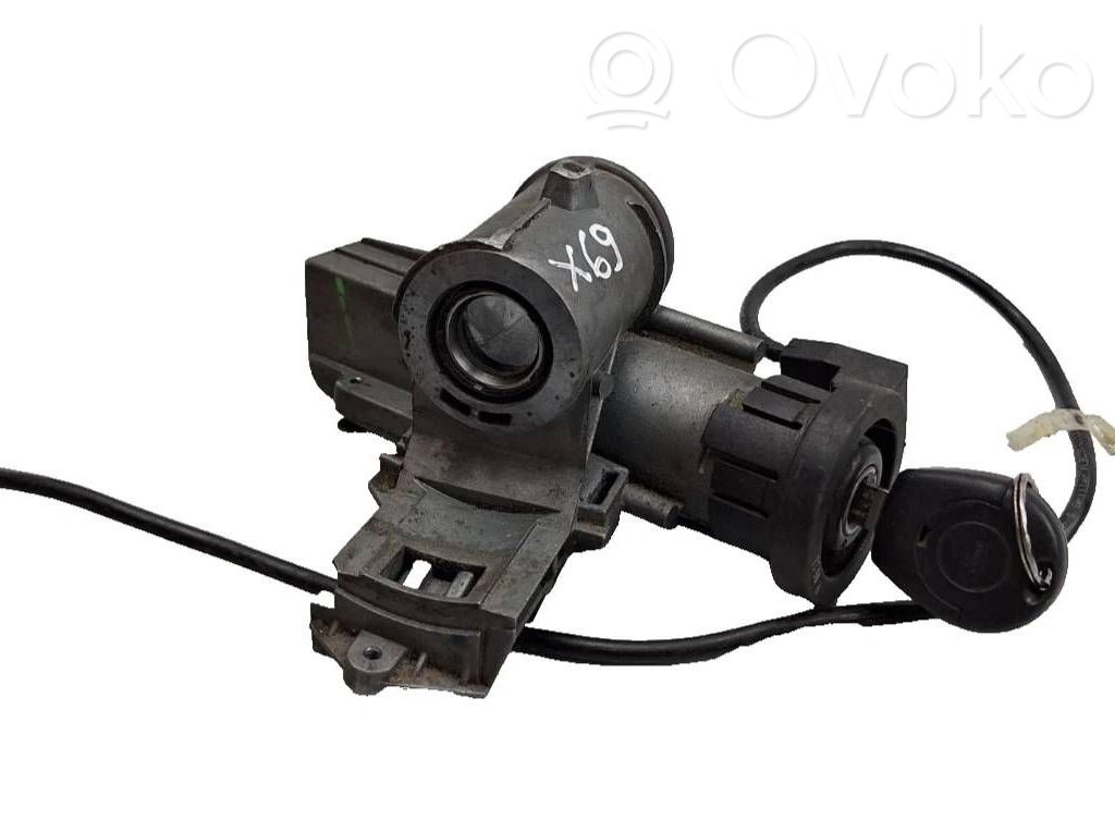 Volkswagen Sharan Užvedimo spynelė 