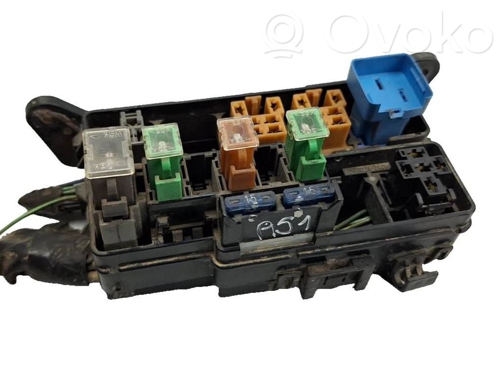 Nissan Terrano Juego de caja de fusibles 