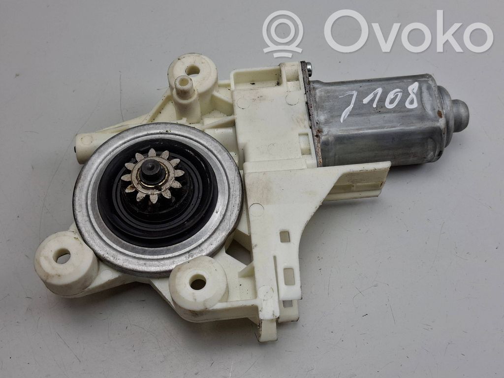 Ford Focus C-MAX Front door window regulator motor 