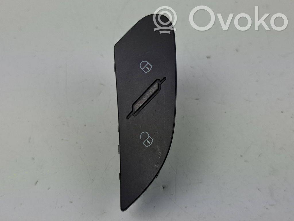 Alfa Romeo Stelvio Central locking switch button 