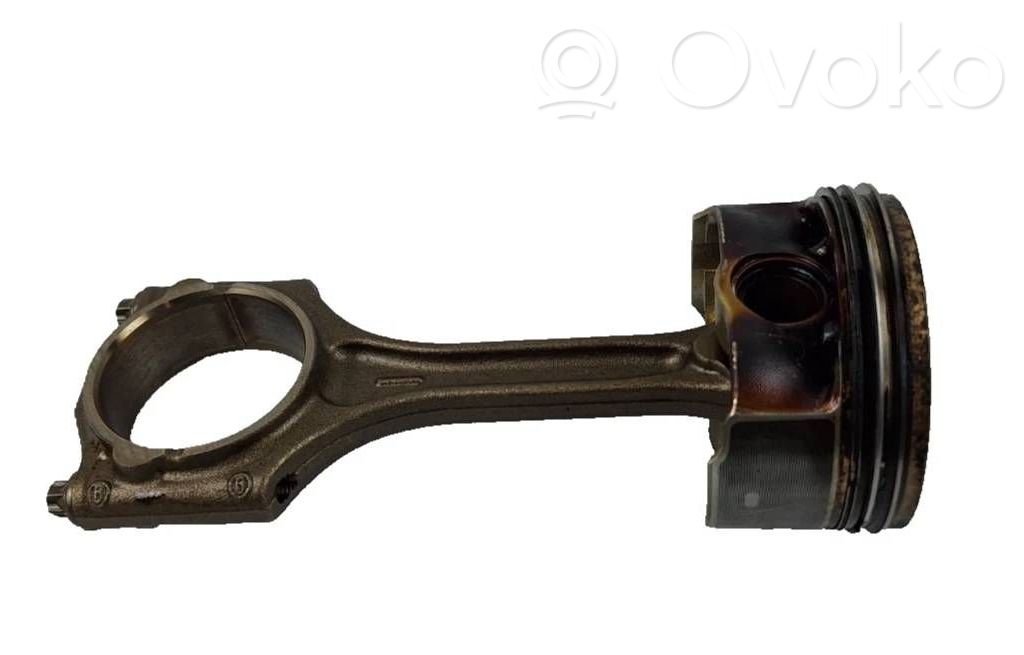 Volvo XC60 Piston with connecting rod 