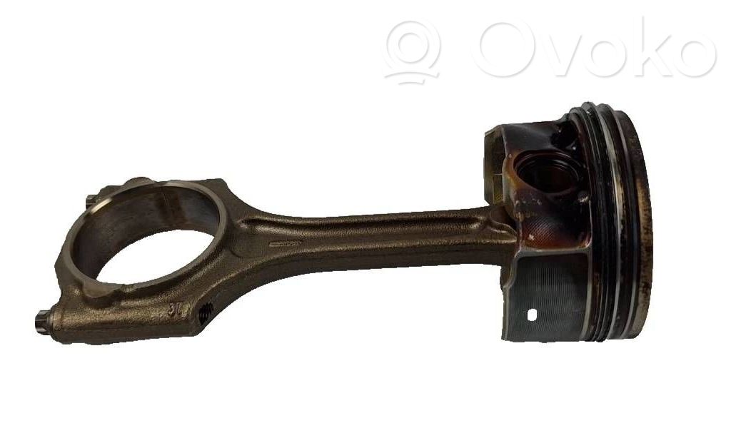 Volvo XC60 Piston with connecting rod 