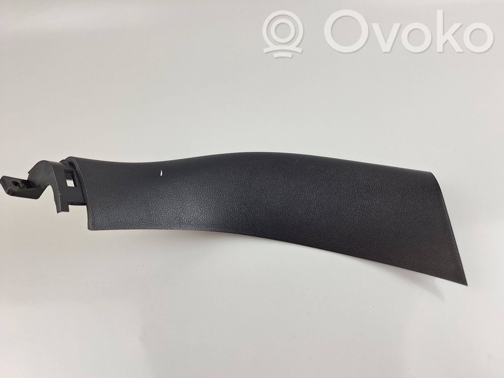 KIA Sorento Tailgate trim 