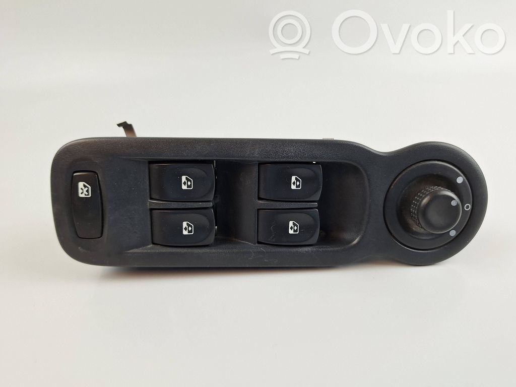 Renault Modus Electric window control switch 