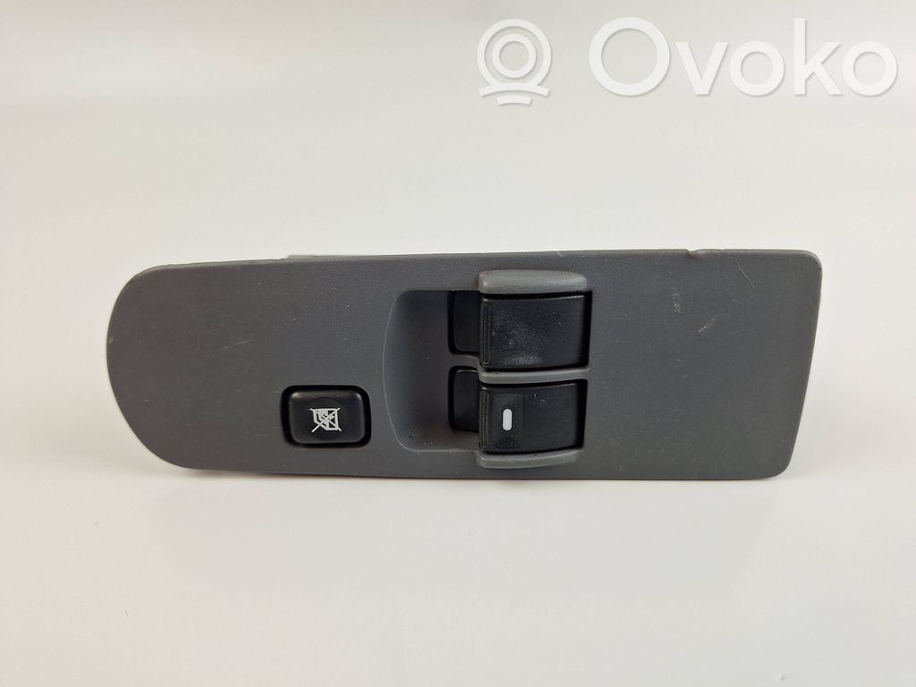 Mitsubishi Colt Electric window control switch 