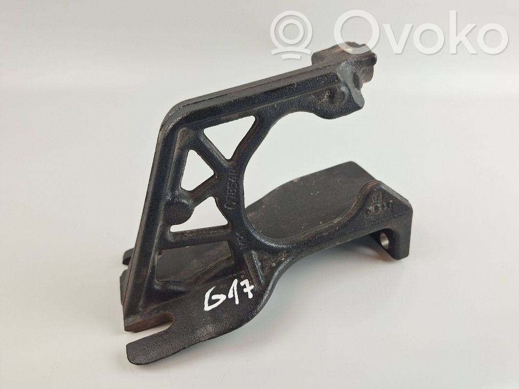 Renault Talisman Engine mounting bracket 