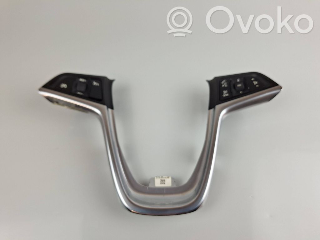 Opel Meriva B Butoane/comutatoare pe volan 