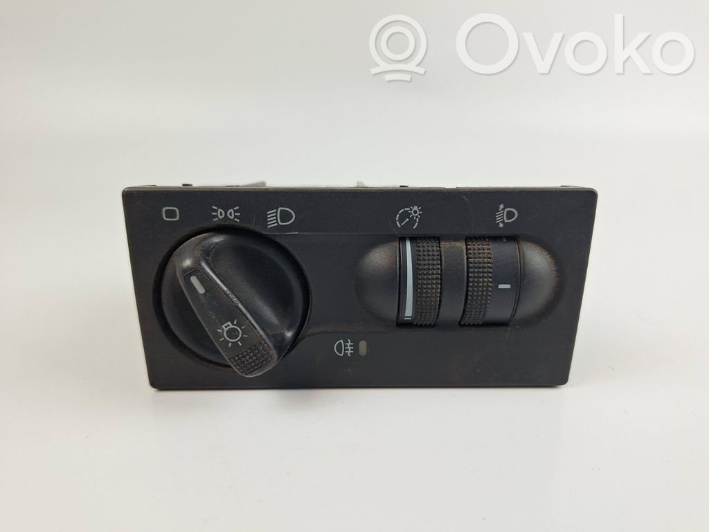 Volkswagen Golf IV Lichtschalter 