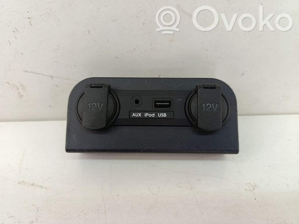 KIA Rio Enchufe conector USB 