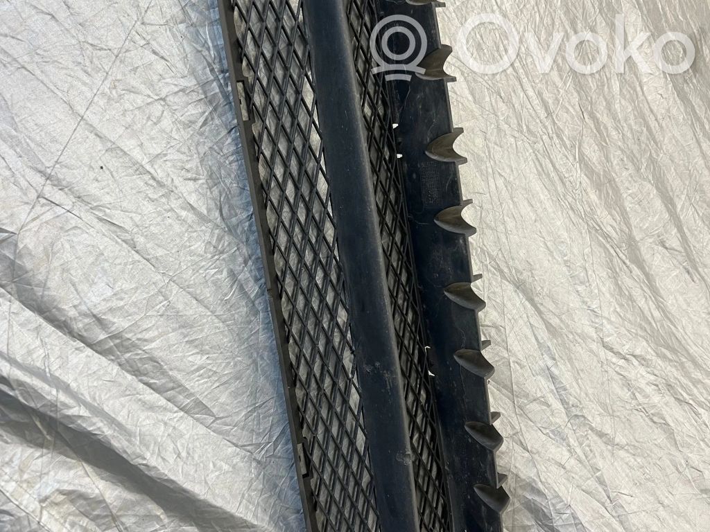 Volvo C70 Front bumper lower grill 
