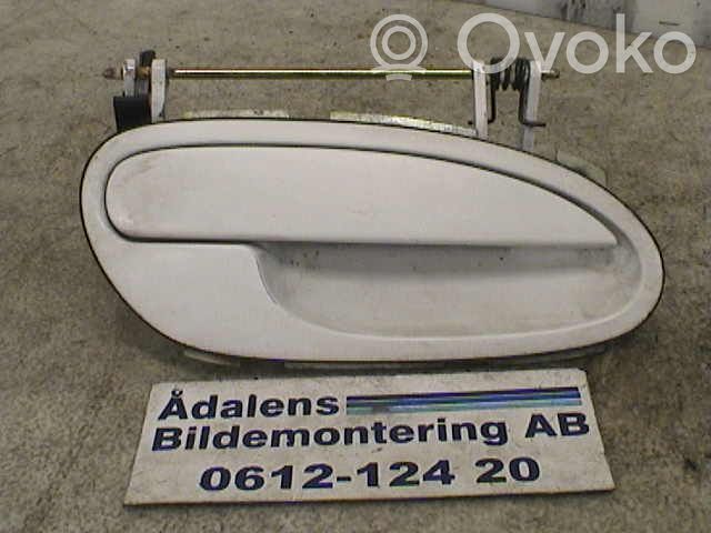Manecilla externa puerta delantera