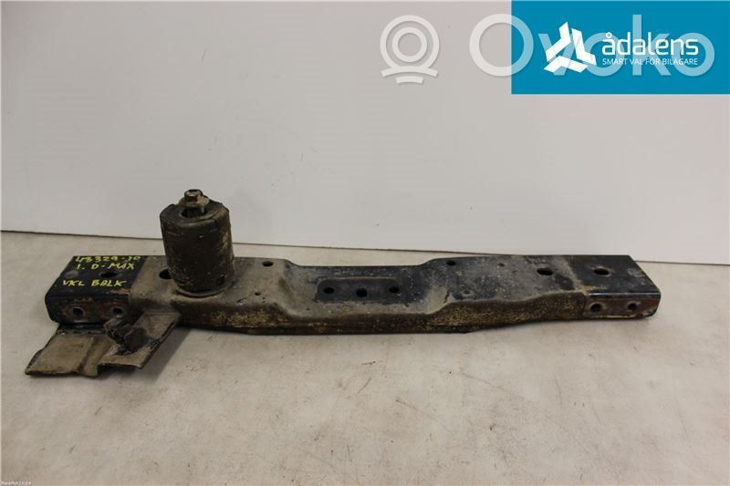 Gearbox mounting bracket